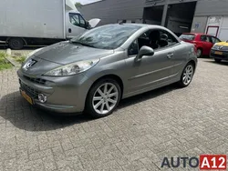 Grijs Gebruikt 2008 Peugeot 207 CC Roland Garros Cabriolet | € 3.750 (Iets duurder)