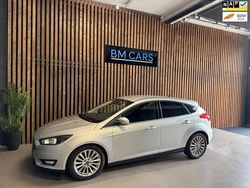 Grijs Gebruikt 2015 Ford Focus Titanium Hatchback | € 5.695 (Eerlijke prijs)