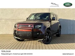 Rood, metallic lak Gebruikt 2025 Land Rover Defender SUV | € 109.995 (Iets duurder)