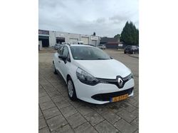 Wit Gebruikt 2016 Renault Clio GrandTour Authentique Stationwagen | € 4.750 (Goede deal)