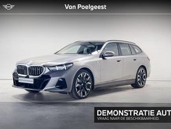 Oxidgrau metallic (licht grijs metallic) Gebruikt 2025 BMW i5 M Sport Sedan | € 74.900 (Super prijs)