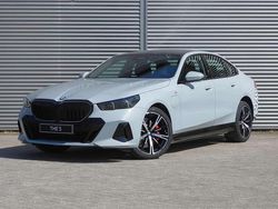 Grijs Nieuw 2025 BMW 530e Comfort Edition Sedan | € 87.882 (Eerlijke prijs)