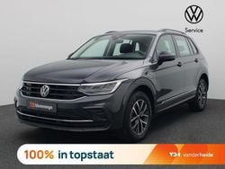 Grijs Gebruikt 2023 VW Tiguan Life SUV | € 35.900 (Goede deal)