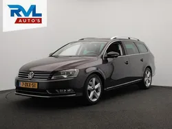 Bruin, metallic lak Gebruikt 2011 VW Passat Highline Stationwagen | € 5.400 (Goede deal)