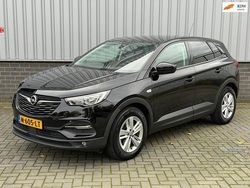 Zwart Gebruikt 2018 Opel Grandland X Innovation SUV | € 14.995 (Eerlijke prijs)