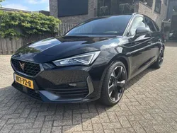 Zwart, metallic lak Gebruikt 2024 Cupra Leon Stationwagen | € 32.950 (Iets duurder)