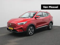 Rood Gebruikt 2023 MG ZS Luxury Sedan | € 22.995 (Eerlijke prijs)