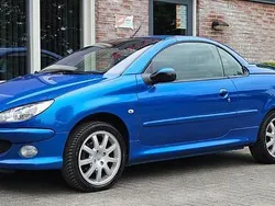 Blauw Gebruikt 2005 Peugeot 206 CC Cabriolet | € 3.750 (Eerlijke prijs)