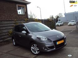 Grijs Gebruikt 2011 Renault Scénic III MPV | € 3.980 (Eerlijke prijs)