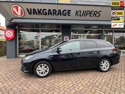 Zwart Gebruikt 2016 Toyota Auris Hybrid Stationwagen | € 14.950 (Eerlijke prijs)