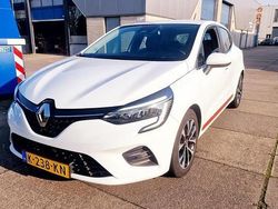 Wit Gebruikt 2021 Renault Clio V Intens Hatchback | € 9.950 (Eerlijke prijs)