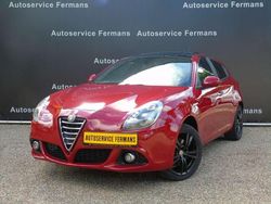 Rood Gebruikt 2015 Alfa Romeo Giulietta Hatchback | € 14.899 (Iets duurder)