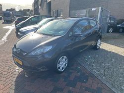 Zwart (metallic) Gebruikt 2010 Ford Fiesta Limited Hatchback | € 3.500 (Eerlijke prijs)