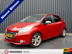Rood Gebruikt 2015 Peugeot 208 Style Hatchback | € 8.750 (Eerlijke prijs)