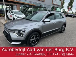 Grijs Gebruikt 2023 Kia Niro SUV | € 32.950 (Eerlijke prijs)