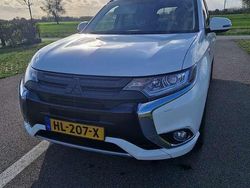 Wit Gebruikt 2015 Mitsubishi Outlander Edition SUV | € 11.900 (Eerlijke prijs)
