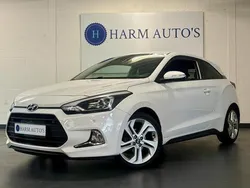 Wit, metallic lak Gebruikt 2015 Hyundai i20 Premium Hatchback | € 9.999 (Eerlijke prijs)