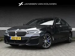 Grijs Gebruikt 2022 BMW 545e Sedan | € 48.895 (Eerlijke prijs)