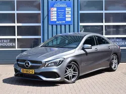 Grijs Gebruikt 2019 Mercedes 180 AMG line Sedan | € 25.750 (Eerlijke prijs)