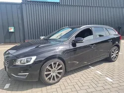 Zwart Gebruikt 2016 Volvo V60 Stationwagen | € 8.999 (Goede deal)
