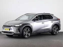 Grijs metallic Gebruikt 2023 Toyota bZ4X Premium SUV | € 39.845 (Duur)