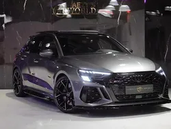Grijs Gebruikt 2024 Audi RS3 Design Hatchback | € 74.950 (Eerlijke prijs)