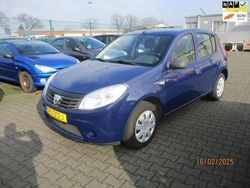 Blauw Gebruikt 2009 Dacia Sandero Lauréate Hatchback | € 1.999 (Eerlijke prijs)