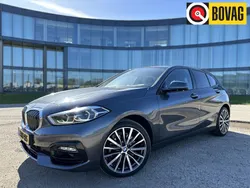 Grijs Gebruikt 2024 BMW 118 Executive Hatchback | € 24.880