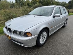 Grijs Gebruikt 2003 BMW 520 Lifestyle Stationwagen | € 3.150 (Goede deal)