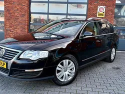 Zwart Gebruikt 2005 VW Passat Highline Stationwagen | € 2.950 (Iets duurder)