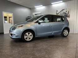 Blauw Gebruikt 2010 Renault Scénic III Dynamique MPV | € 6.450 (Iets duurder)