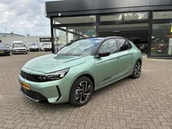 Groen Nieuw 2025 Opel Corsa Stationwagen | € 27.145 (Duur)