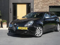 Zwart Gebruikt 2013 Alfa Romeo Giulietta Turismo Hatchback | € 11.850 (Eerlijke prijs)