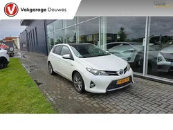 Wit Gebruikt 2013 Toyota Auris Executive Hatchback | € 11.450 (Eerlijke prijs)