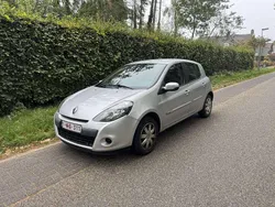 Gebruikt 2011 Renault Clio II Dynamique Sedan | € 2.650 (Eerlijke prijs)