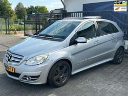 Grijs Gebruikt 2009 Mercedes B200 MPV | € 4.988 (Eerlijke prijs)