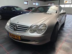 Grijs, metallic lak Gebruikt 2002 Mercedes SL500 Cabriolet | € 17.999 (Eerlijke prijs)