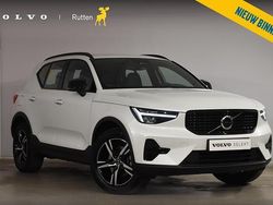 Wit Gebruikt 2025 Volvo XC40 Plus SUV | € 45.840 (Iets duurder)