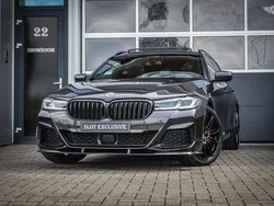 Grijs Gebruikt 2022 BMW 530 Executive Stationwagen | € 46.950 (Iets duurder)