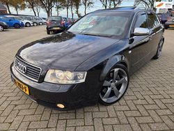 Zwart (metallic) Gebruikt 2002 Audi A4 Stationwagen | € 1.899 (Goede deal)