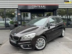 Bruin Gebruikt 2015 BMW 218 Executive Stationwagen | € 11.750 (Eerlijke prijs)