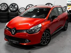 Rood Gebruikt 2015 Renault Clio GrandTour Expression Stationwagen | € 5.950 (Eerlijke prijs)