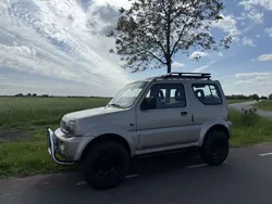 Beige Gebruikt 2003 Suzuki Jimny SUV | € 8.450 (Eerlijke prijs)