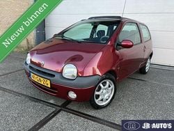 Rood Gebruikt 2001 Renault Twingo Hatchback | € 990 (Eerlijke prijs)