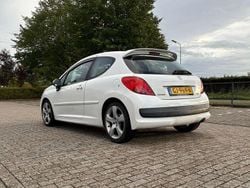 Wit Gebruikt 2008 Peugeot 207 Hatchback | € 1.300 (Goede deal)