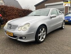 Grijs (metallic) Gebruikt 2006 Mercedes C160 Coupé | € 4.949