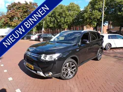Zwart Gebruikt 2015 Mitsubishi Outlander Edition SUV | € 13.644 (Goede deal)