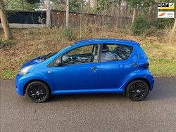Blauw Gebruikt 2012 Toyota Aygo Comfort Hatchback | € 3.400 (Eerlijke prijs)