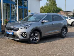 Grijs Gebruikt 2022 Kia Niro SUV | € 25.950 (Goede deal)