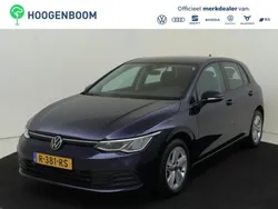 Blauw Gebruikt 2022 VW Golf VIII Life Hatchback | € 21.450 (Goede deal)